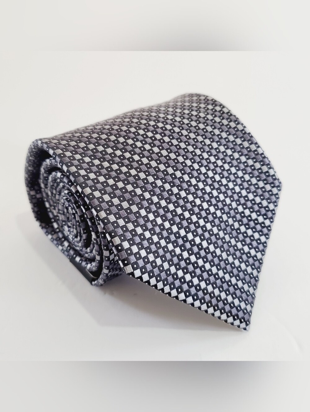NEW Axcess Silver Geometric Pattern Men's Silk Neck Tie Jacquard Fabric 58x4"